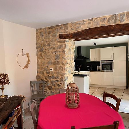 Gites Du Chateau D'Alencon Le Pegue Luaran gambar