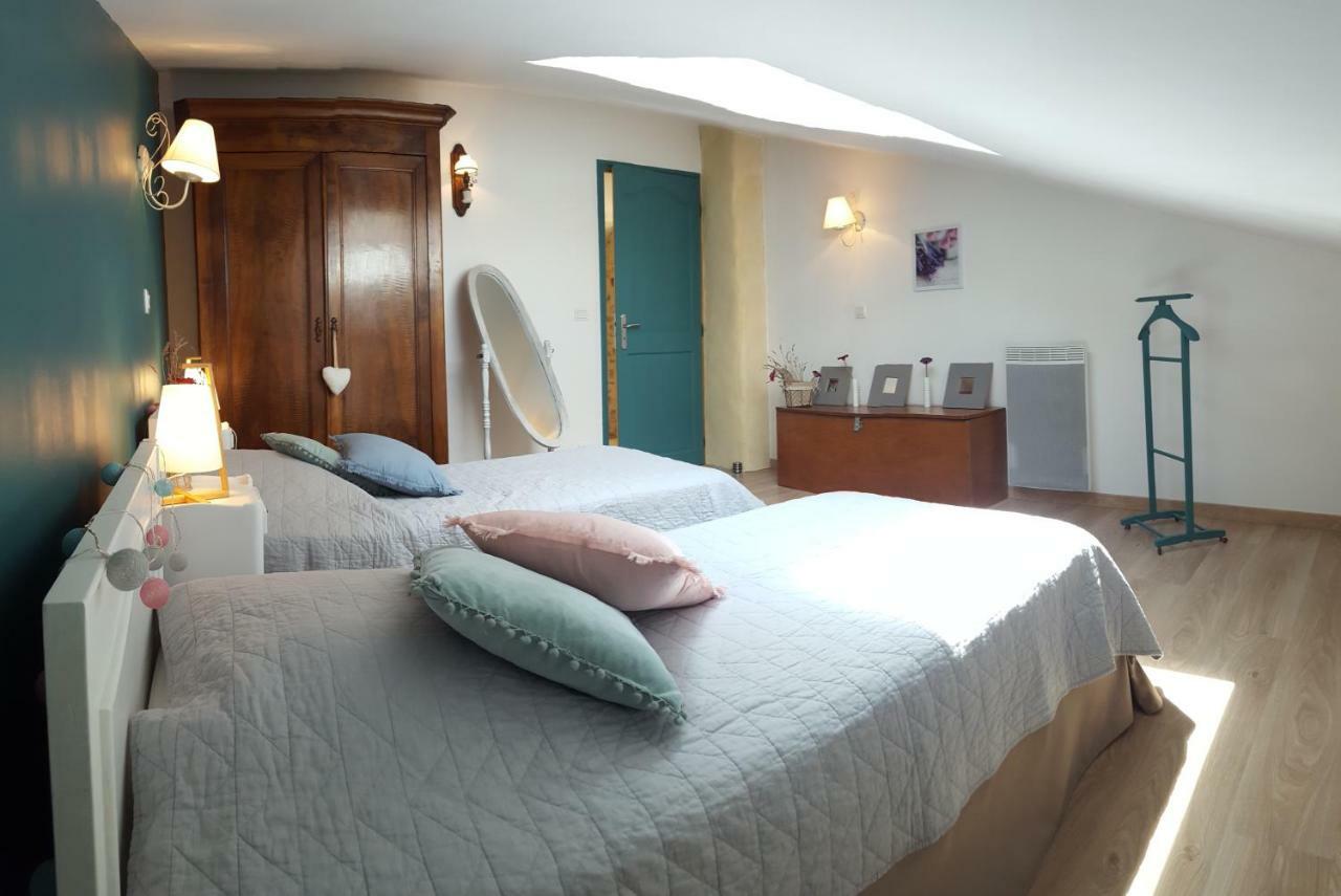 Gites Du Chateau D'Alencon Le Pegue Luaran gambar